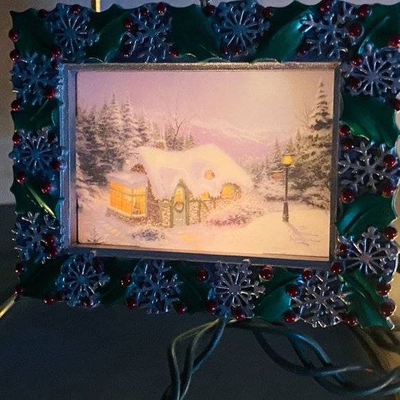 Hallmark 2005 Keepsake Ornament Thomas Kinkade Silent Night Painter of Light - Picture 1 of 13